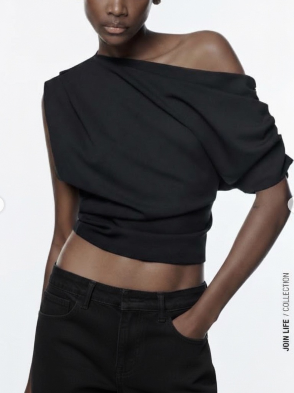 NWT - ZARA Asymmetric off the shoulder top Black - L